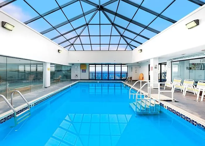 In Great Location With Unparalleled Views Ac Pools Gym & Sauna Holiday home *
