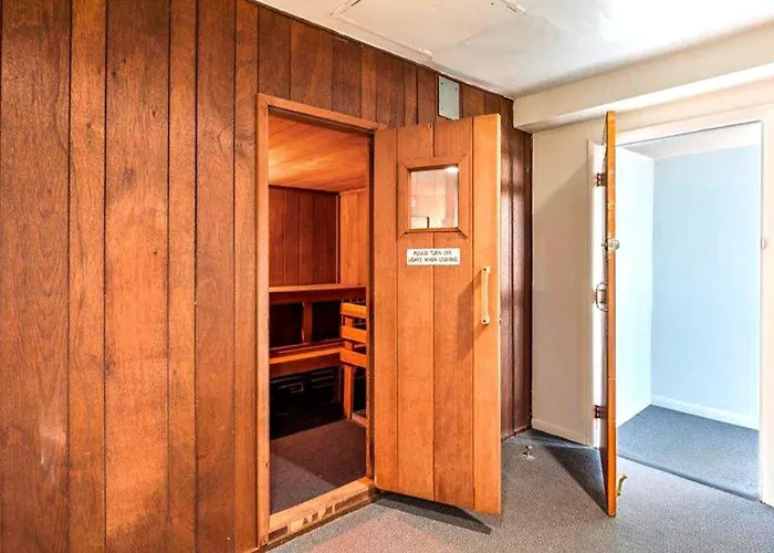 Holiday home In Great Location With Unparalleled Views Ac Pools Gym & Sauna